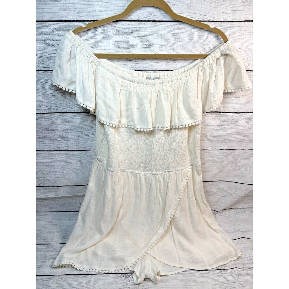 Justify Womens XL Off The Shoulder Ivory Romper Smocked Top Shorts Duo Rayon